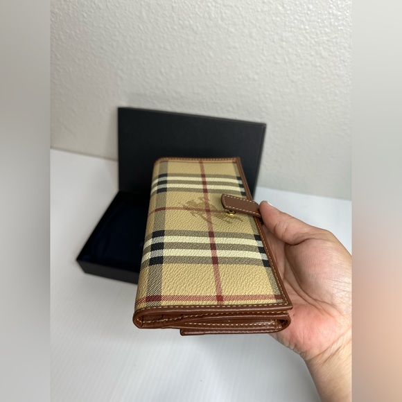 Authentic Burberry London Long Wallet - Picture 6 of 9